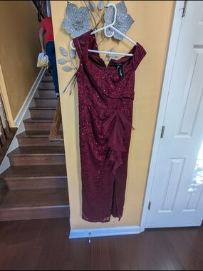 Elegant Burgundy Sequin Lace Evening Dress